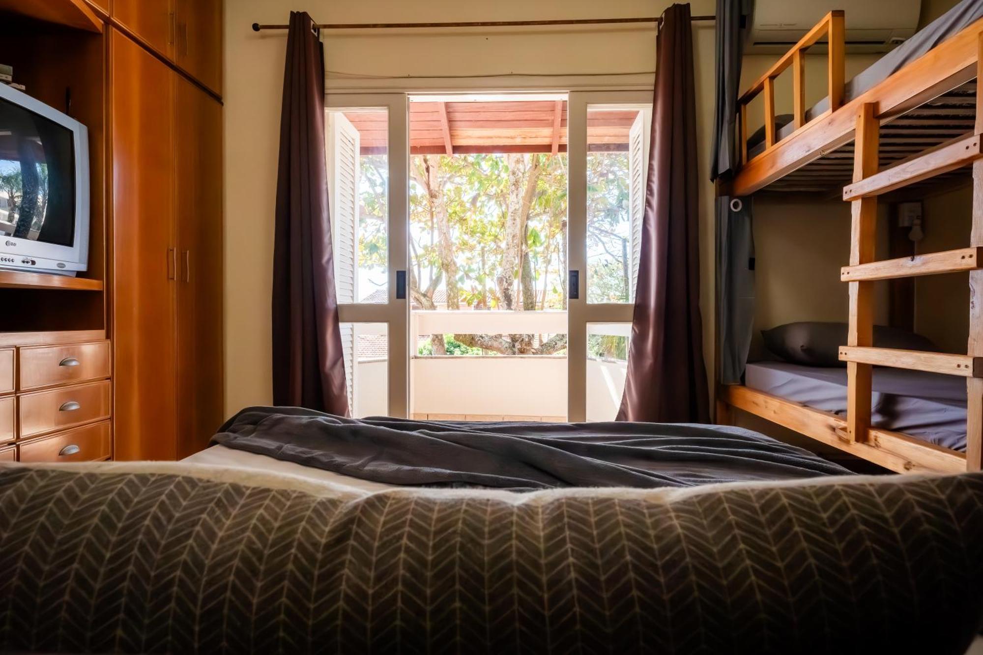 Take It Easy Hostel ฟลอเรียนอโปลิส ภายนอก รูปภาพ